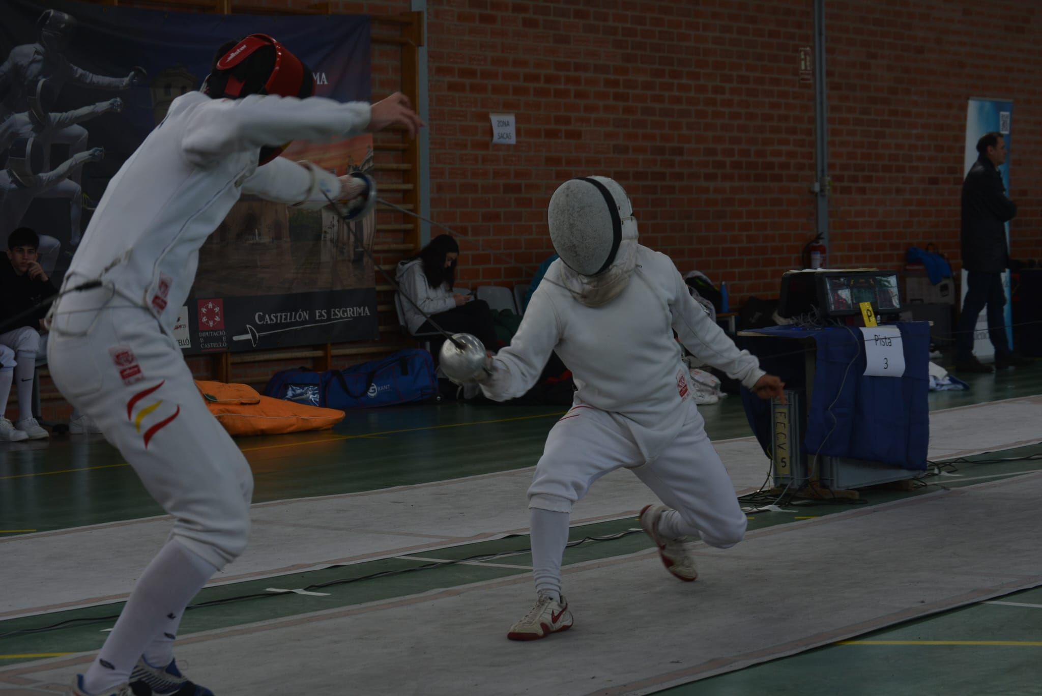Esgrimista en acción